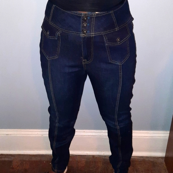 Double Pleated Jeans - Picture 1 of 2